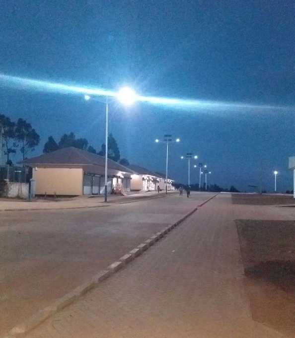 岑巩县非洲科特迪瓦太阳能路灯工程